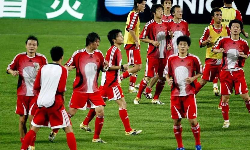 中国足球提升要靠更健全联赛的相关图片